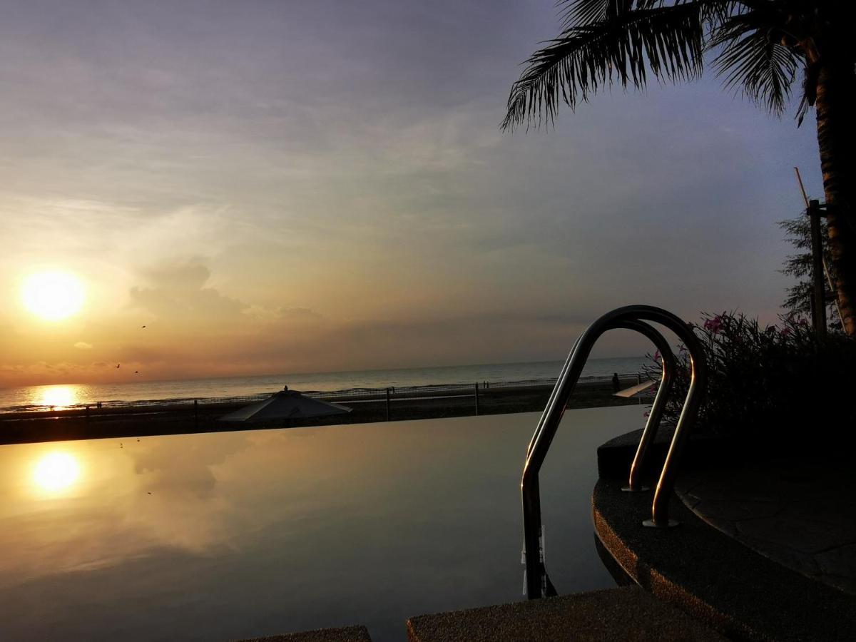 Timurbay Seafront Residence By L'Amour Home Куантан Экстерьер фото